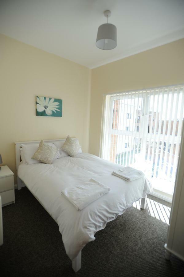2 Bedroom Apartment *